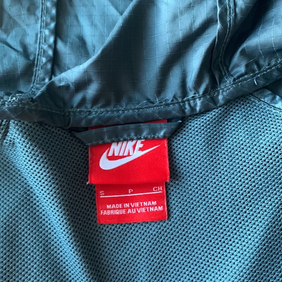 Nike jacket - Picture 5 of 6
